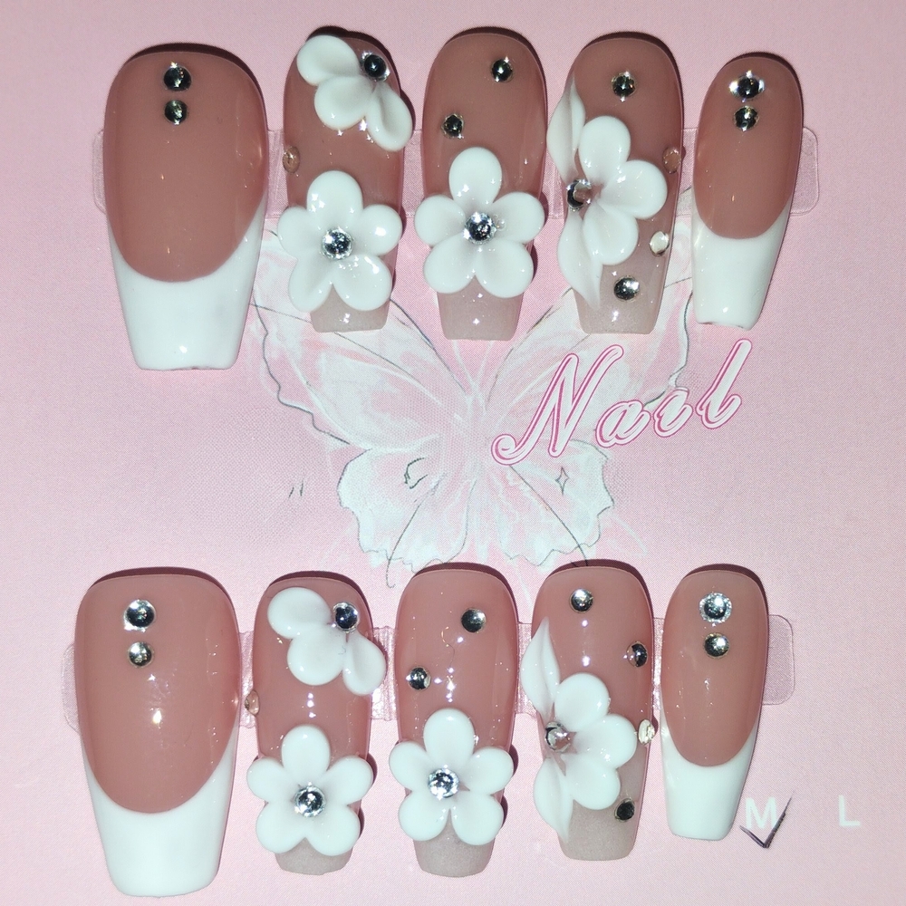 Chic Pink and White Floral Press-On Nails